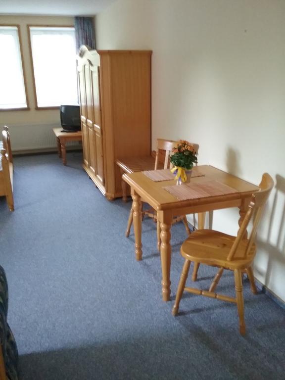 Gastezimmer - Campingplatz Am Muhlenbach Soltau Luaran gambar